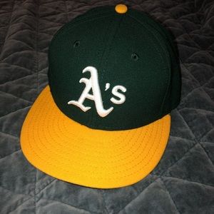 New Era Athletics fitted hat (7 1/4)